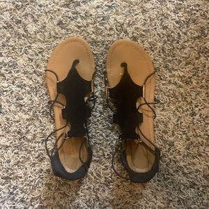 Sandals Strappy/Gladiator Black/Gold/Tan Size 9